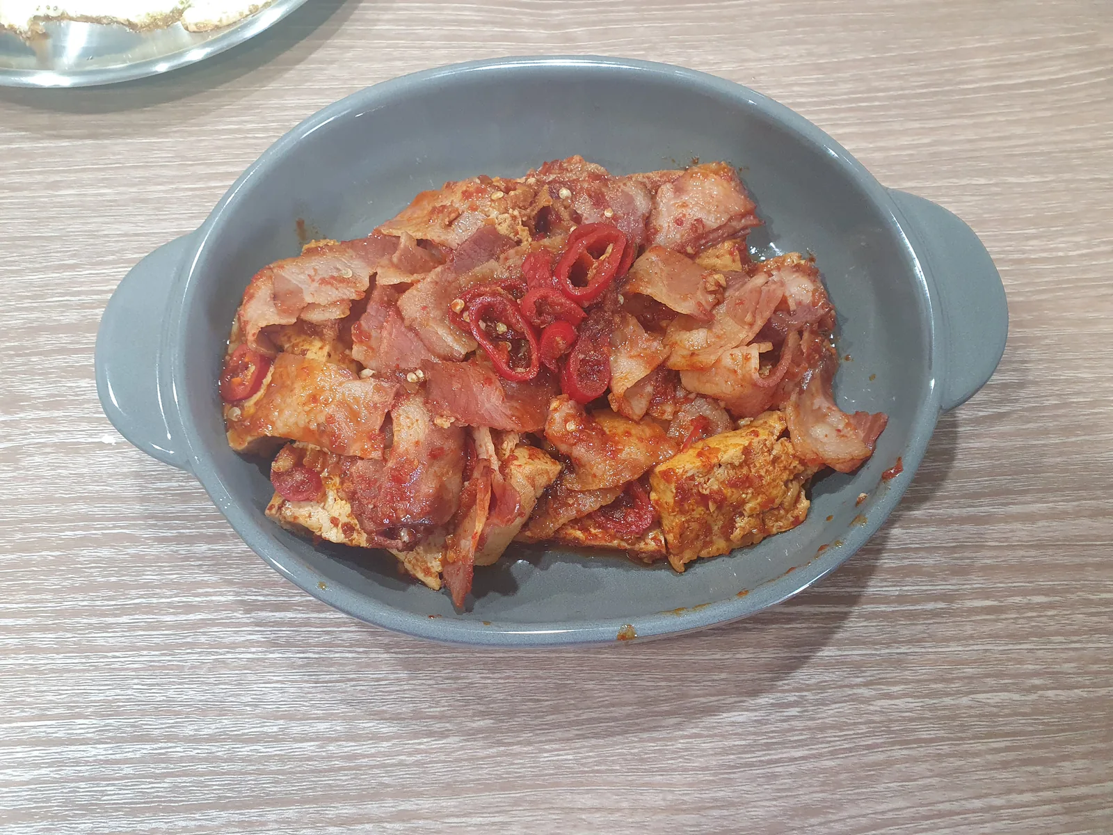 Spicy braised chicken dakdoritang